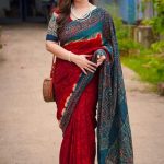 ভাইরাল বাটিক শাড়ি ব্লাউজ