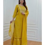 গাড়ারা থ্রি পিস এমব্রয়েডারির এর কাজ করা