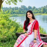 ভাইরাল সাদা রাজশাহী সিল্ক শাড়ি